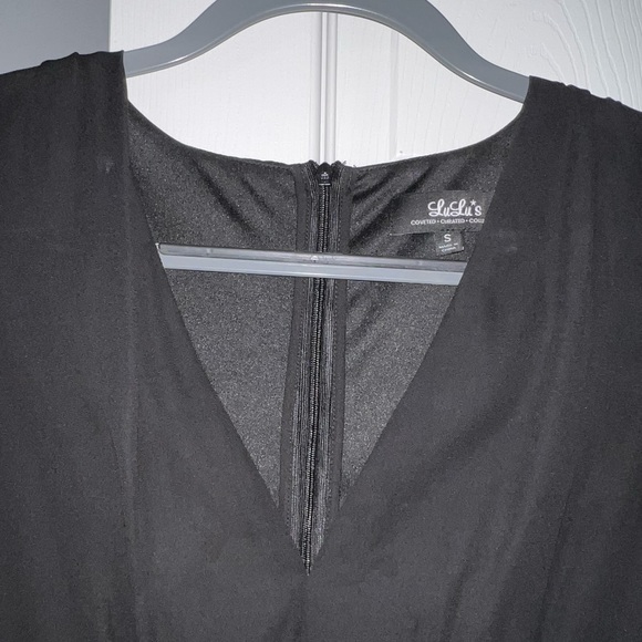 Lulu’s Black V Neck Dress with Sleeves Size Small🖤 - Picture 2 of 6